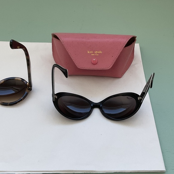 Kate Spade New York Tortoise and Black Sunglasses Duo - Picture 5 of 14